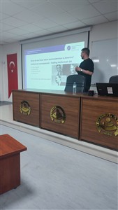 Konuşma: Dr. Jarek Hetman ile Postmodernism Üzerine Bir Söyleşi